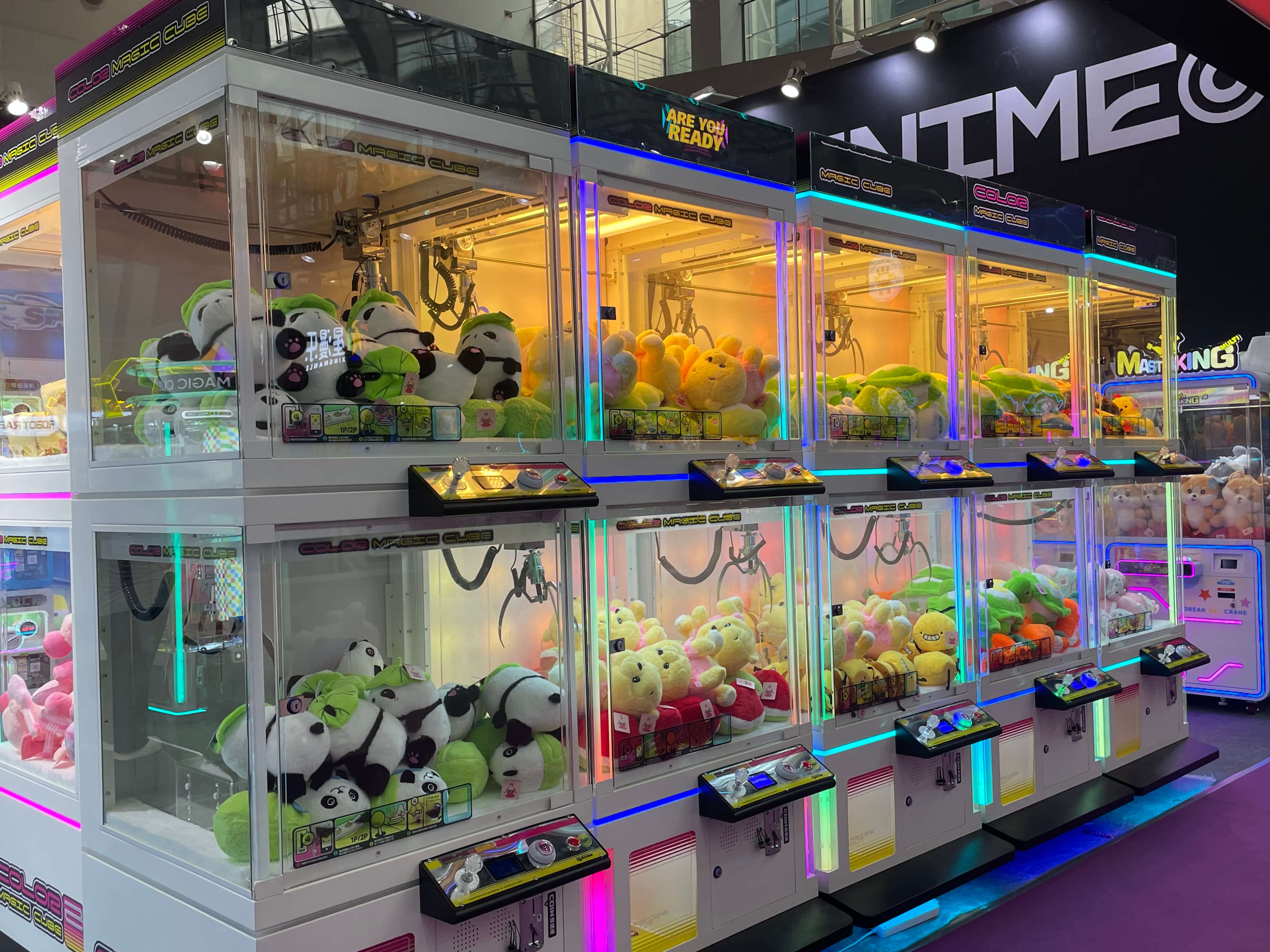 COLOR MAGIC CUBE (HD Screen) Claw Machine: Fun & Durable Toy Claw Machine for Arcades, Malls & Events