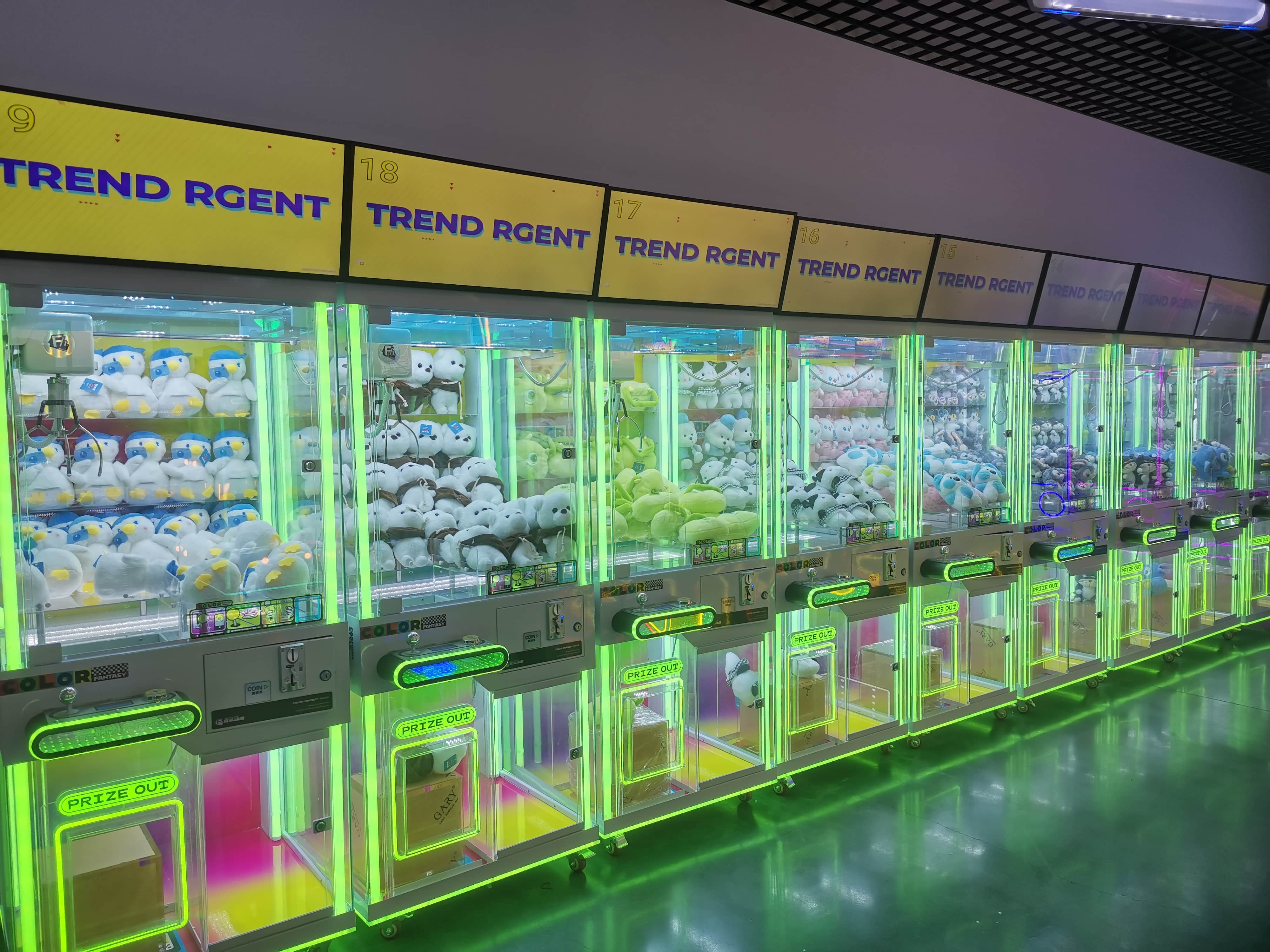 COLOR FANTASY （LCD Screen HD display）Claw Machine: Fun & Durable Toy Claw Machine for Arcades, Malls & Events