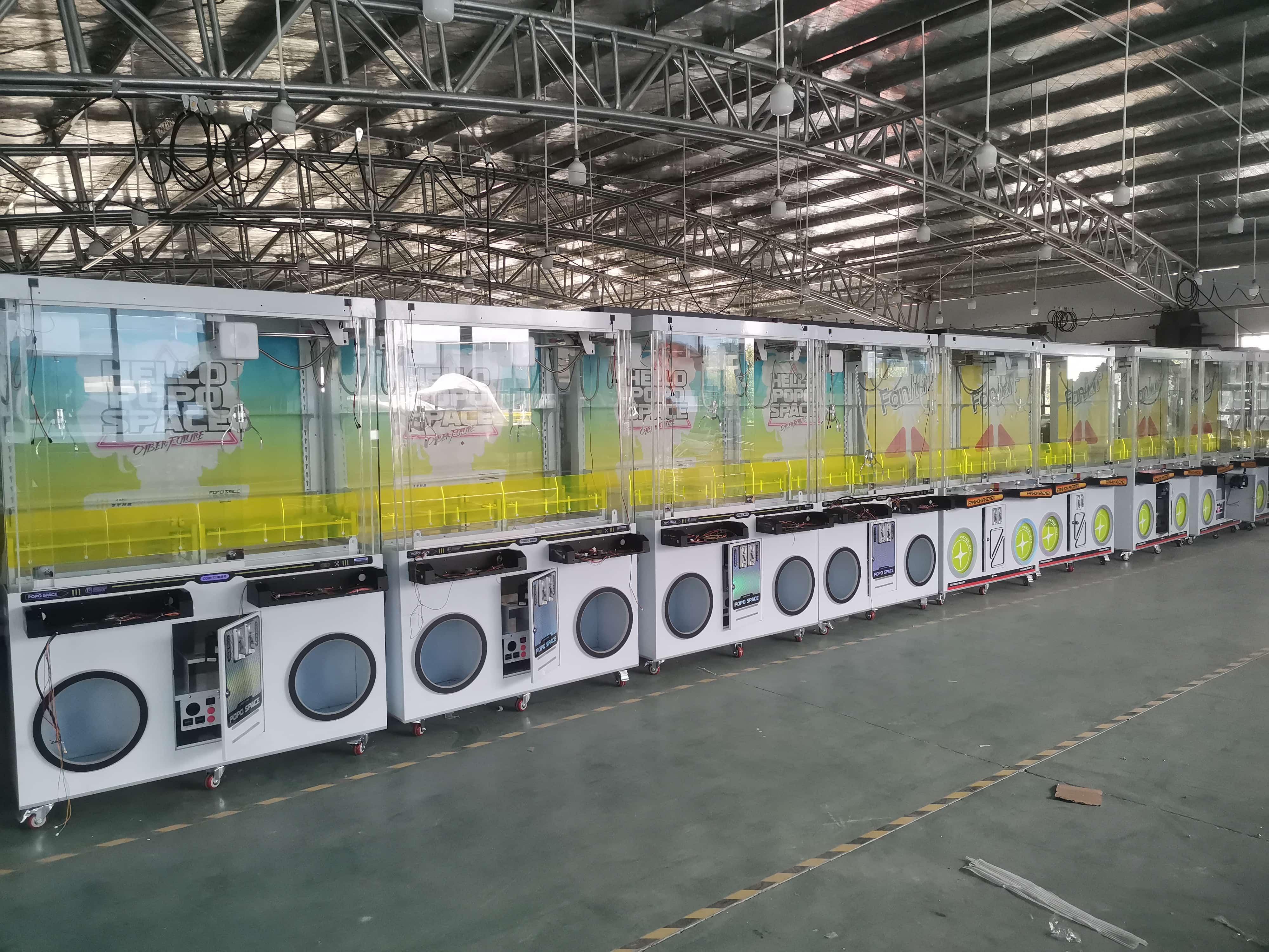 DAEPPANG Claw Machine: Fun & Durable Toy Claw Machine for Arcades, Malls & Events